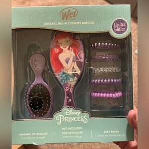Disney Princess Ariel Limited Edition “Wet Brush” Accessory Bundle